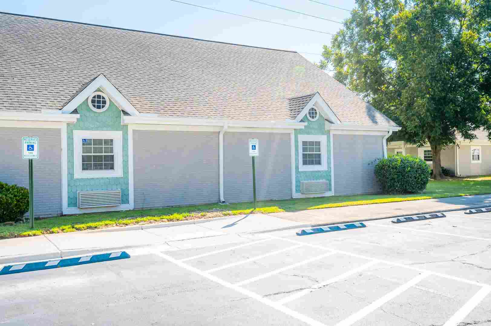 exterior of Gregg Court Apartments