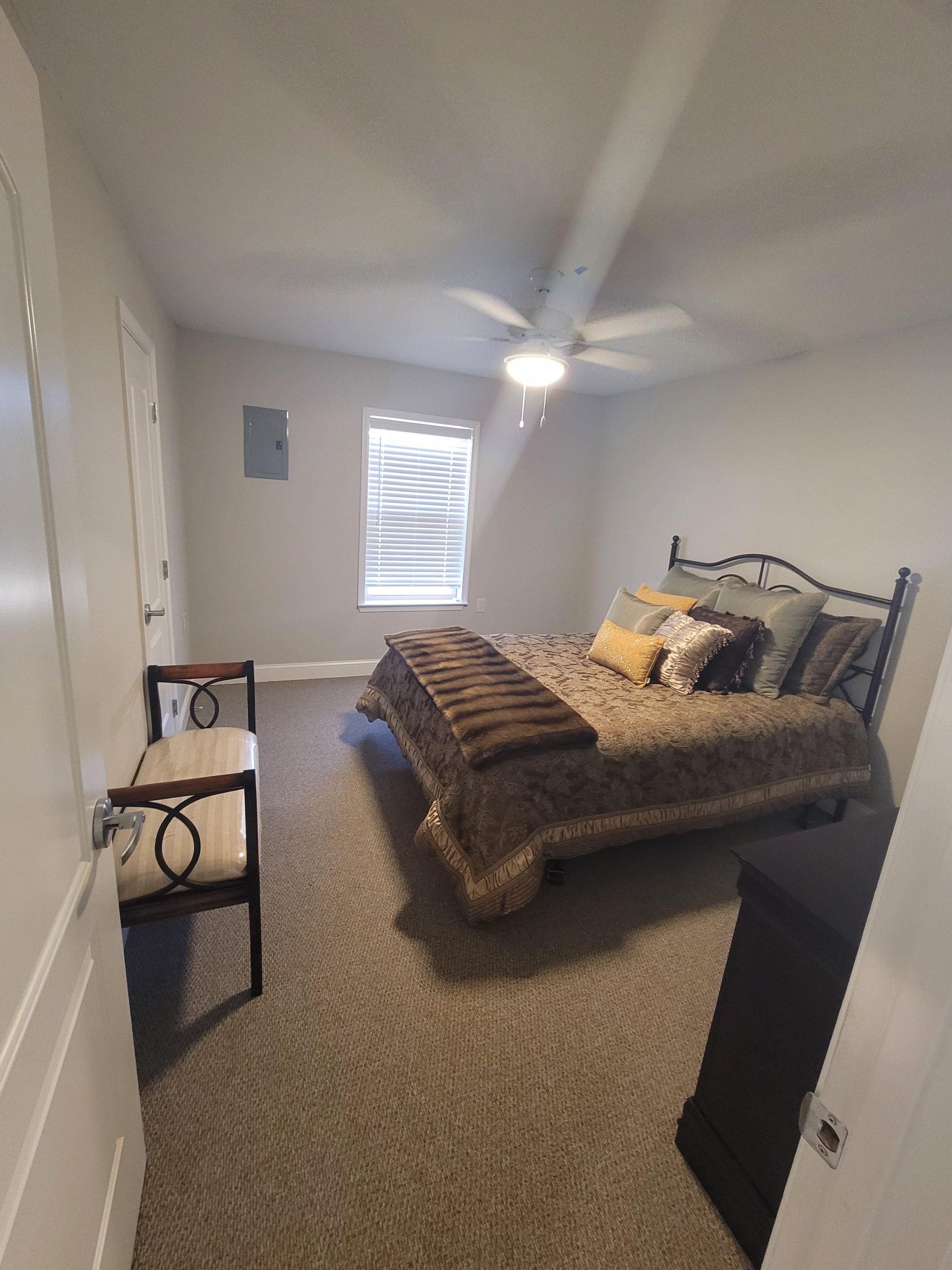 Mid-Tule spacious bedroom