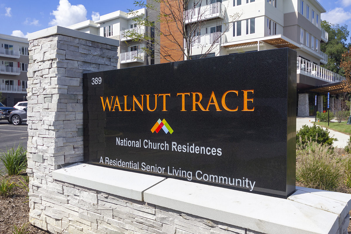 Walnut-Trace-exterior-sign